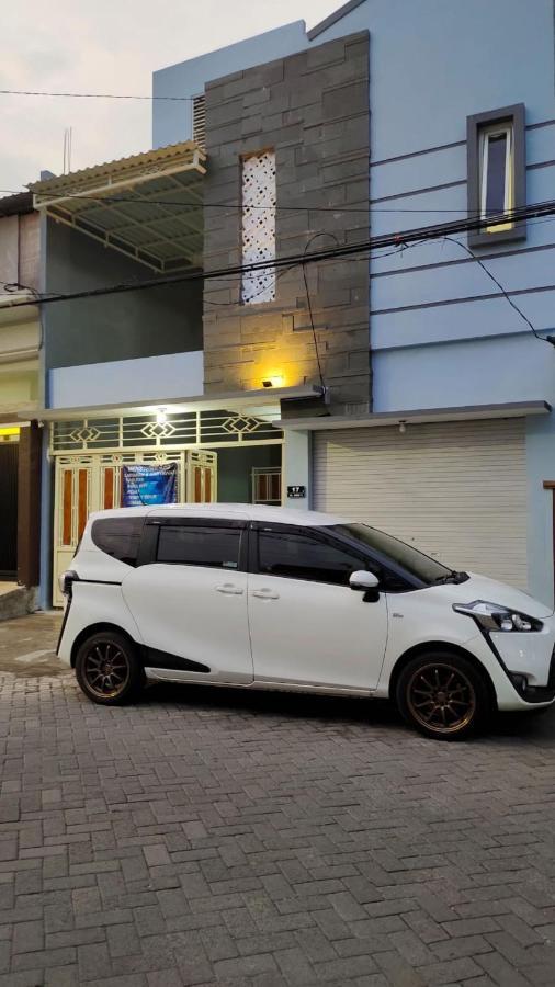 Oyo 91209 Arjuna Residence Syariah Sby Surabaya Exterior foto